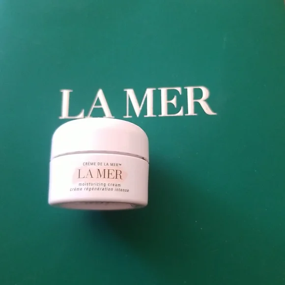 La Mer Moisturizing Cream - Picture 3 of 3